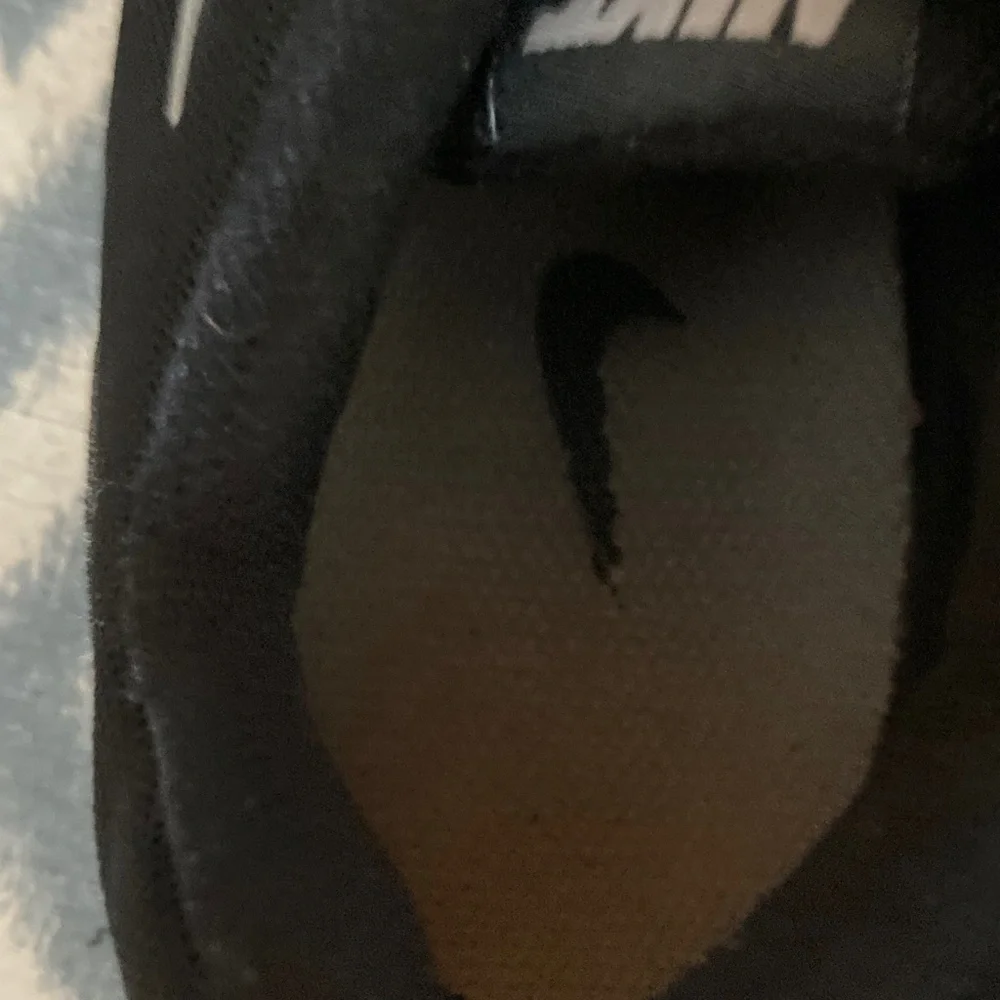 Nike Black‎ and White Running Shoes 9